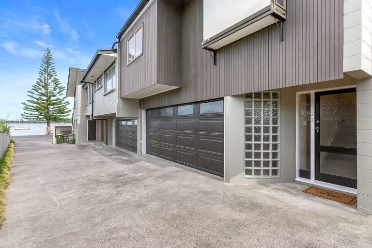 Photo of property in 3/31 The Parade, Bucklands Beach, Auckland, 2012