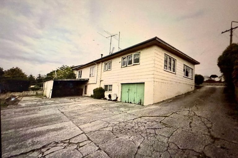 Photo of property in 215 Clyde Street, Balclutha, 9230