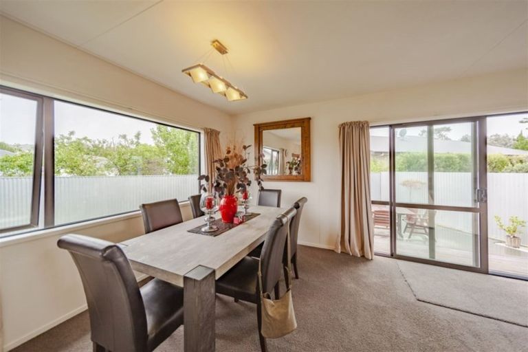 Photo of property in 142 Avondale Road, Greenmeadows, Napier, 4112