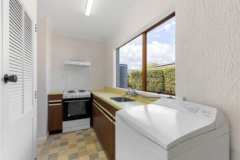 Photo of property in 25 Tobin Place, Richmond Heights, Taupo, 3330