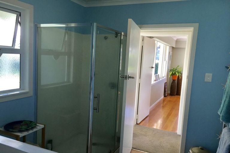 Photo of property in 38 Omokoroa Road, Omokoroa, 3114