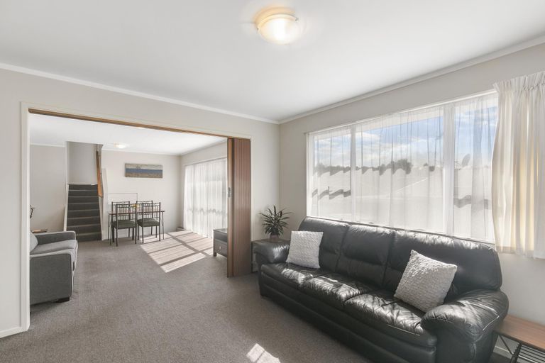 Photo of property in 1/63 Zita Maria Drive, Massey, Auckland, 0614
