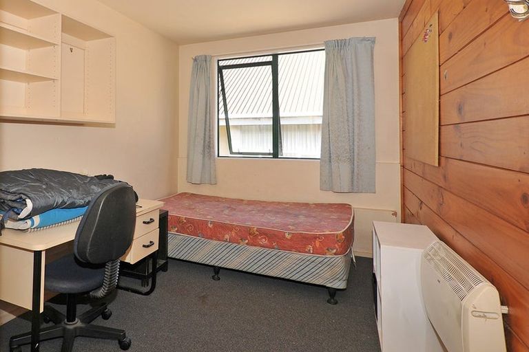 Photo of property in Te Awhina Apartments, 17/22 Sussex Street, Mount Cook, Wellington, 6021