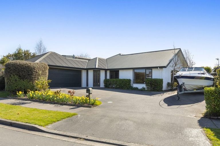 Photo of property in 17 Glencullen Drive, Casebrook, Christchurch, 8051