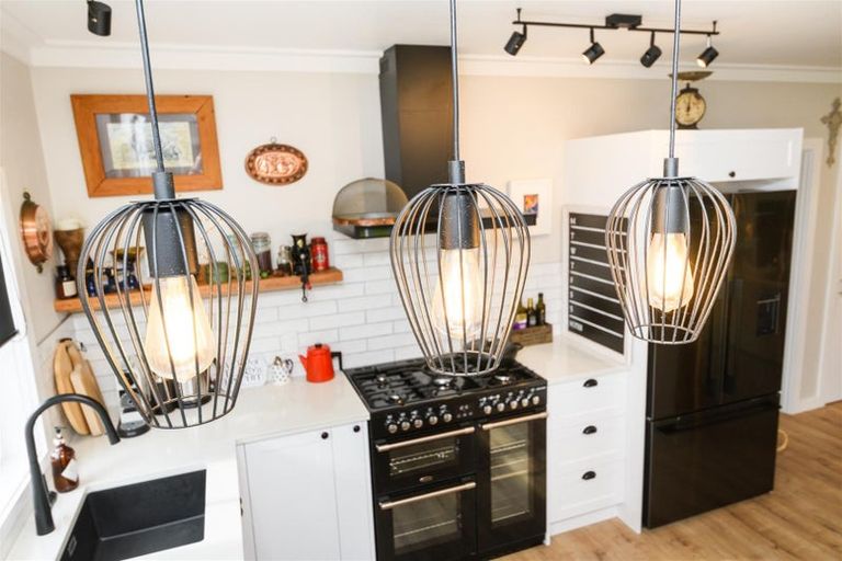 Photo of property in 41 Hammond Street, Bulls, 4818