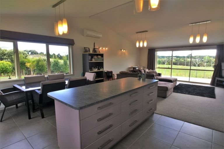 Photo of property in 121d Waimate North Road, Kerikeri, 0293