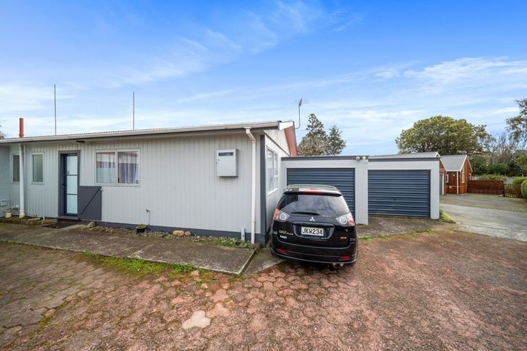 Photo of property in 4/311 Carrington Street, Vogeltown, New Plymouth, 4310