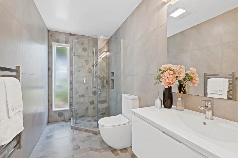 Photo of property in 36a Onepoto Road, Hauraki, Auckland, 0622