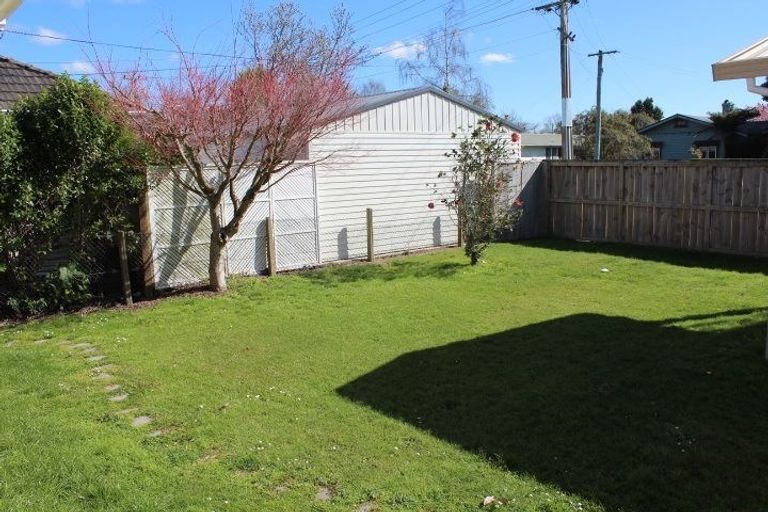 Photo of property in 18 Oxford Street, Fairfield, Hamilton, 3214