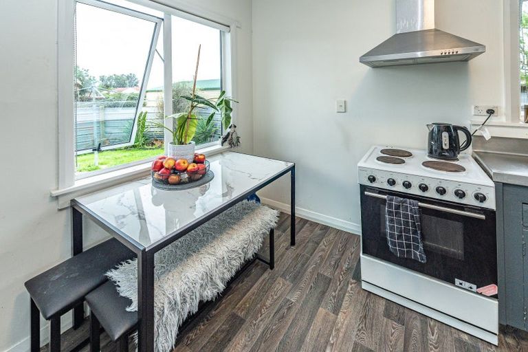 Photo of property in 200 Puriri Street, Castlecliff, Whanganui, 4501