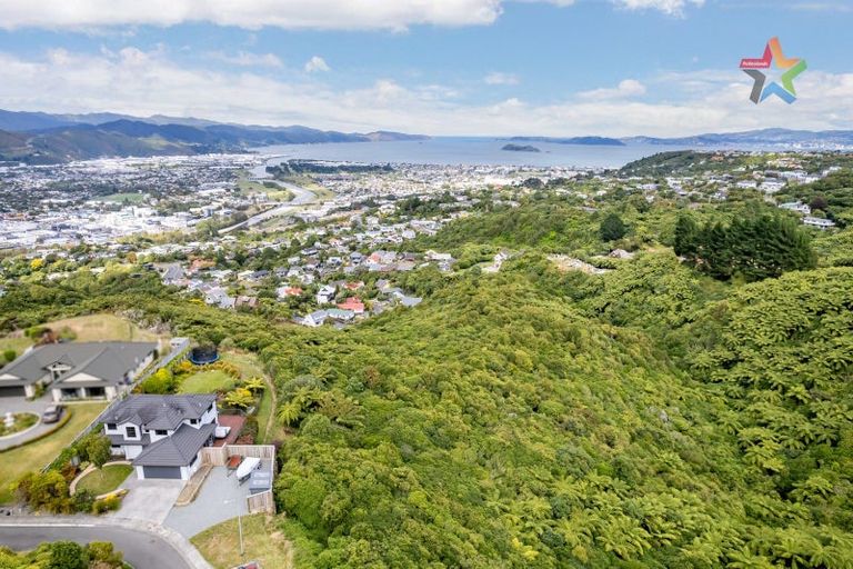 Photo of property in 9 Oceanview Terrace, Tirohanga, Lower Hutt, 5010