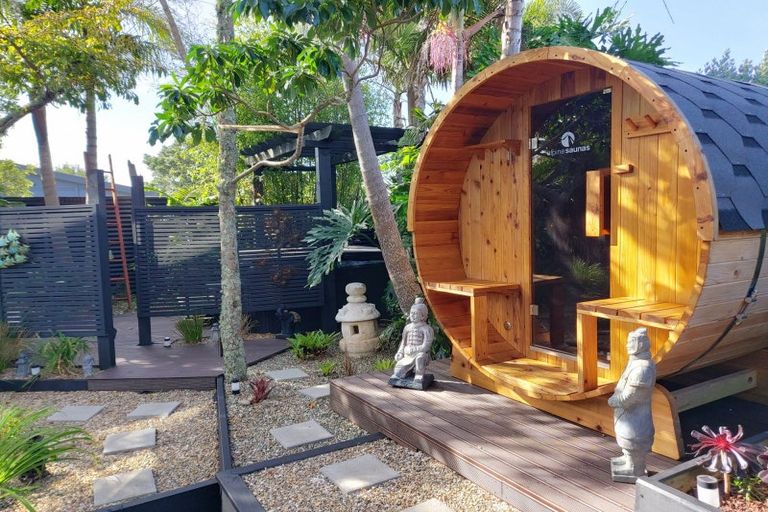 Photo of property in 118 Brook Place, Whangamata, 3620