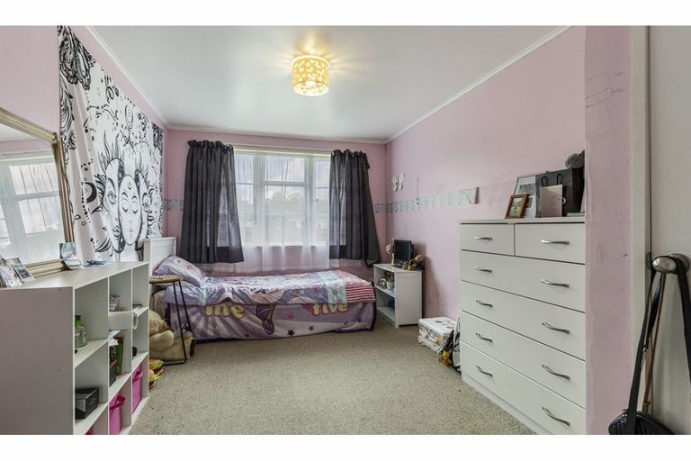 Photo of property in 47 Arimu Road, Papakura, 2110