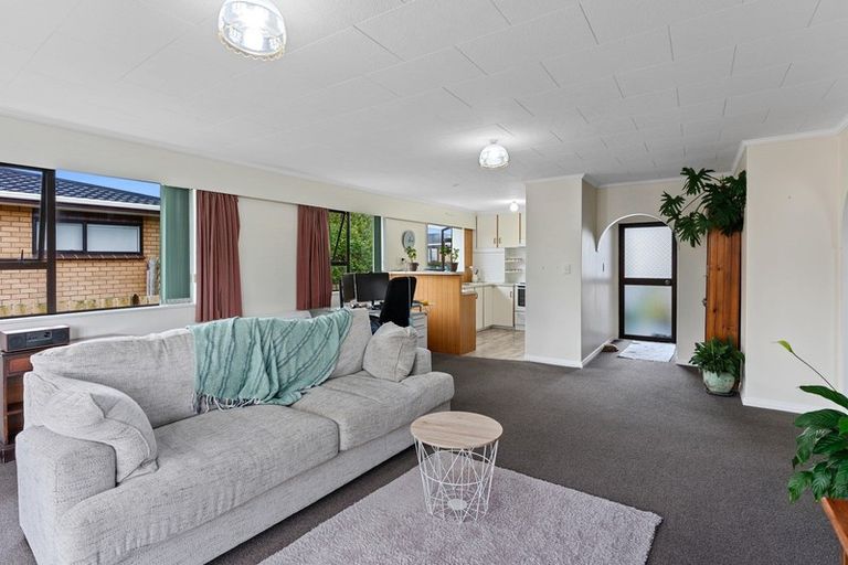 Photo of property in 1 Nikau Place, Otaki, 5512
