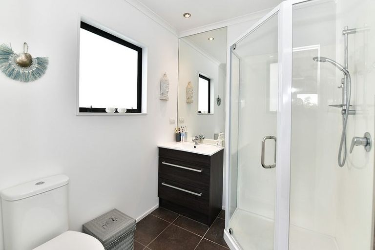 Photo of property in 4 Serene Place, Gulf Harbour, Whangaparaoa, 0930