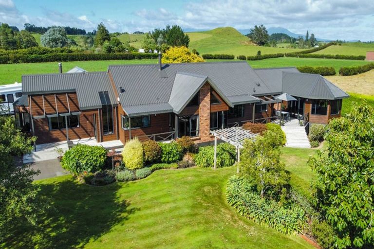Photo of property in 110 Upland Road, Tarurutangi, New Plymouth, 4372