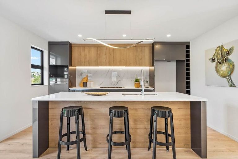 Photo of property in 116c Oaktree Avenue, Browns Bay, Auckland, 0630