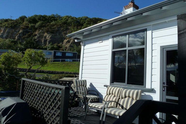 Photo of property in 70 Tainui Road, Tainui, Dunedin, 9013