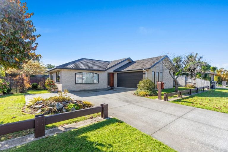Photo of property in 36 Glenmonarch Place, Pyes Pa, Tauranga, 3112
