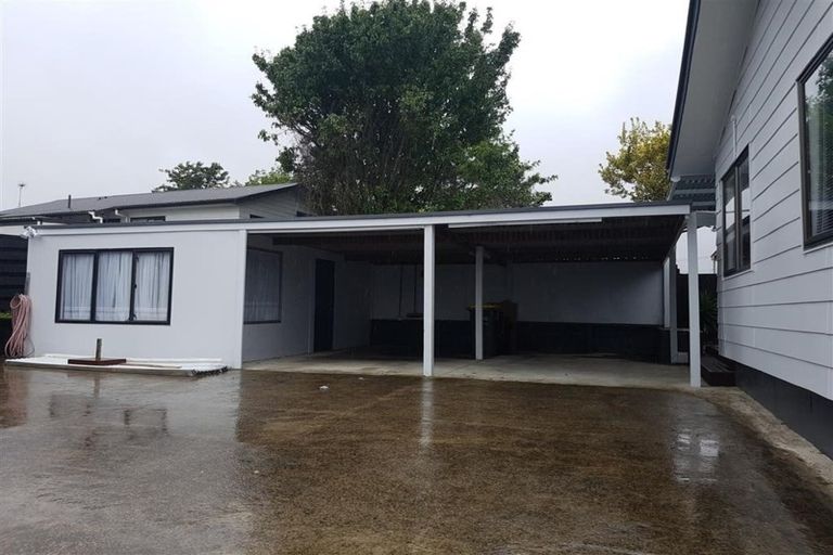 Photo of property in 4 Nearco Street, Randwick Park, Auckland, 2105