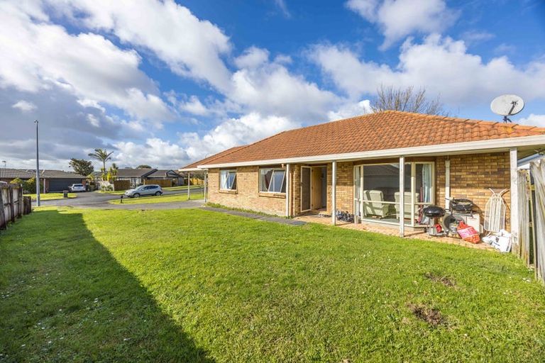 Photo of property in 1 Tullis Place, Burswood, Auckland, 2013