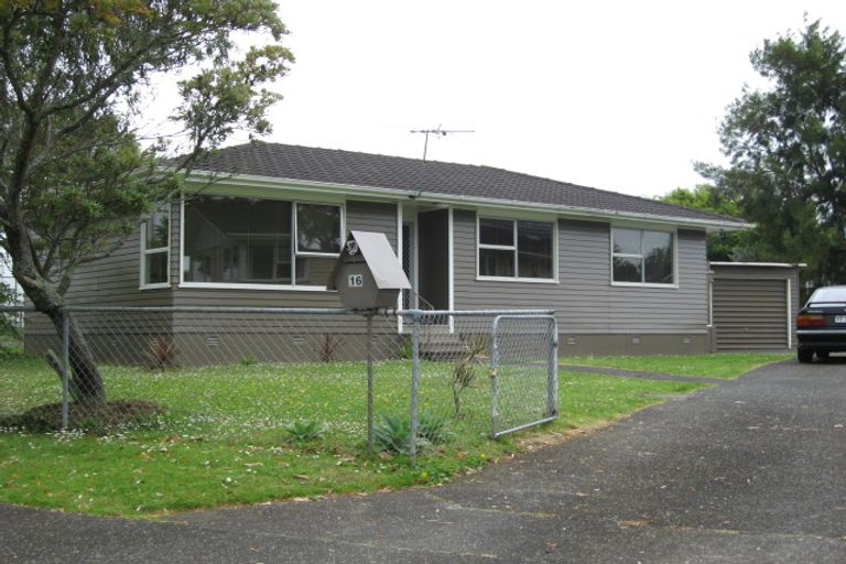 Photo of property in 16 Kea Place, Mangere Bridge, Auckland, 2022