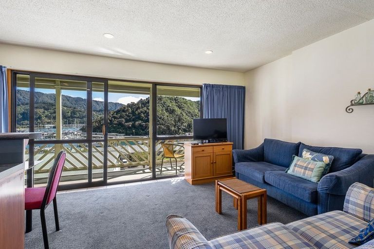 Photo of property in 6 Rutland Street, Picton, 7220