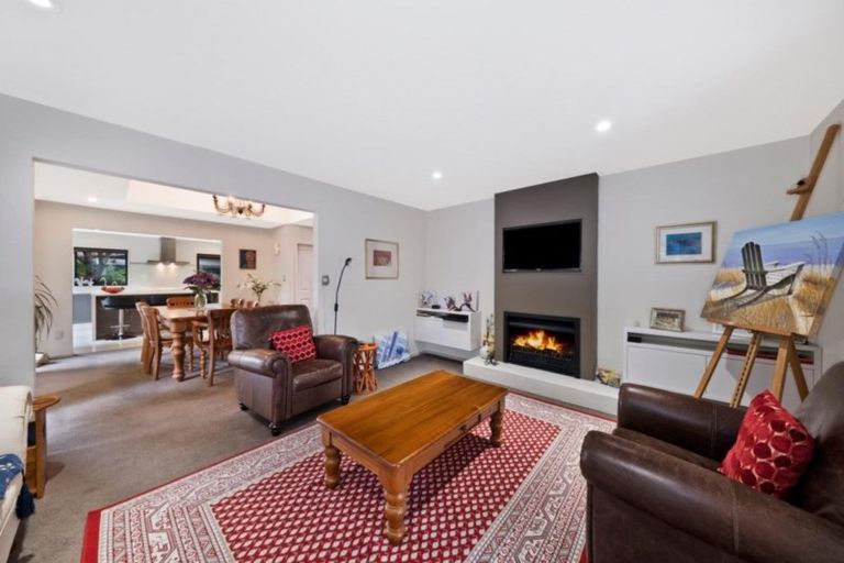 Photo of property in 1 Haineswood Lane, Sockburn, Christchurch, 8042