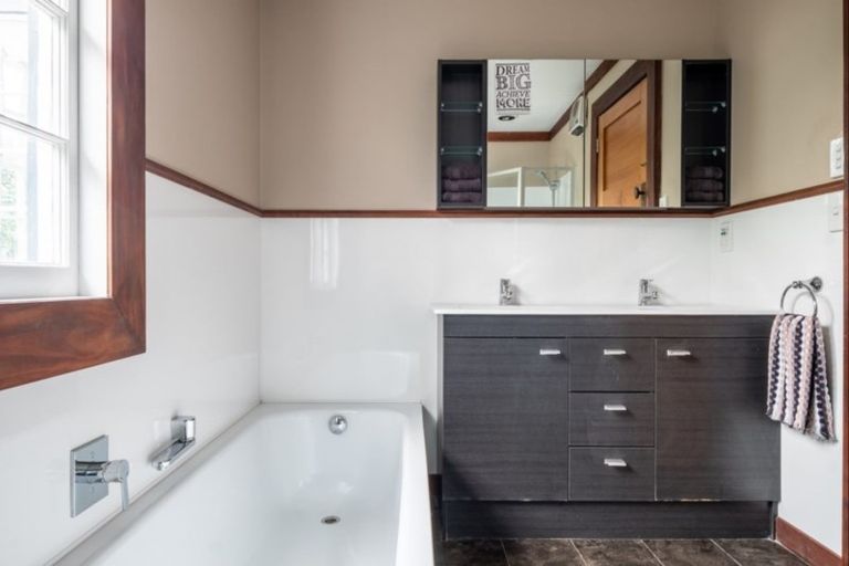 Photo of property in 164 Fox Street, Whataupoko, Gisborne, 4010