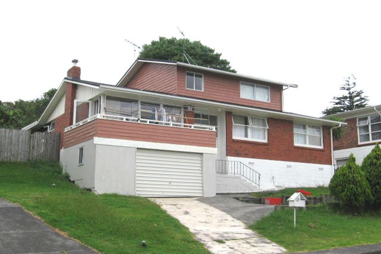 Photo of property in 11 Beswick Place, Birkdale, Auckland, 0626