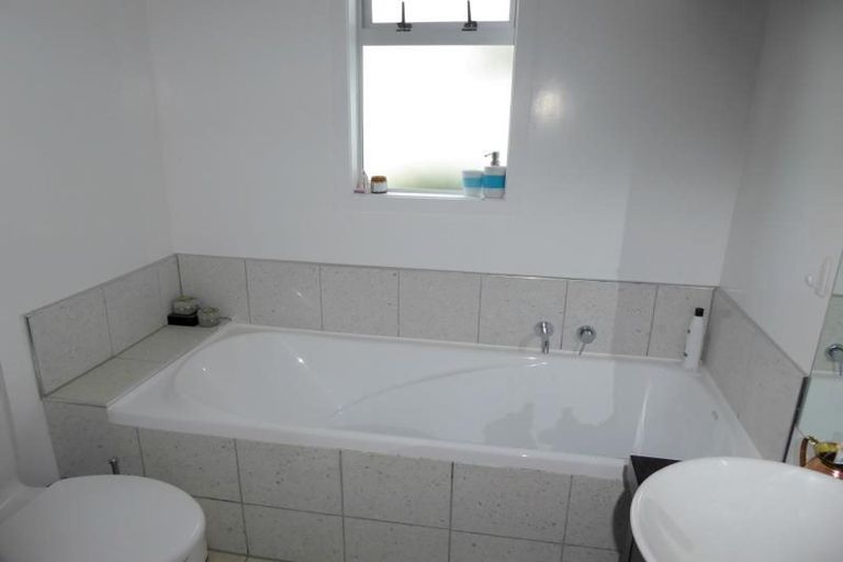 Photo of property in 11 Aranui Street, Miramar, Wellington, 6022