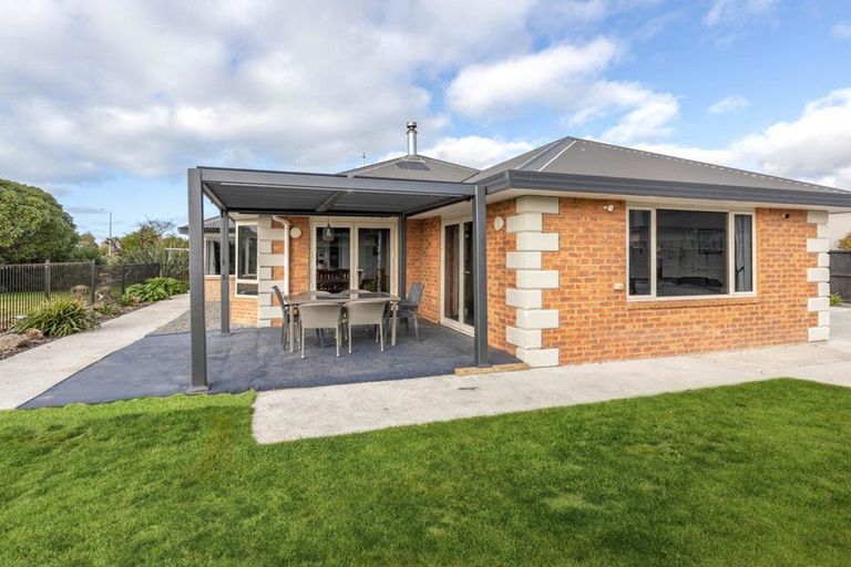 Photo of property in 28 Brightstone Crescent, Aranui, Christchurch, 8061