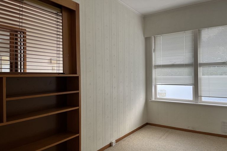 Photo of property in 6 Raines Avenue, Forrest Hill, Auckland, 0620