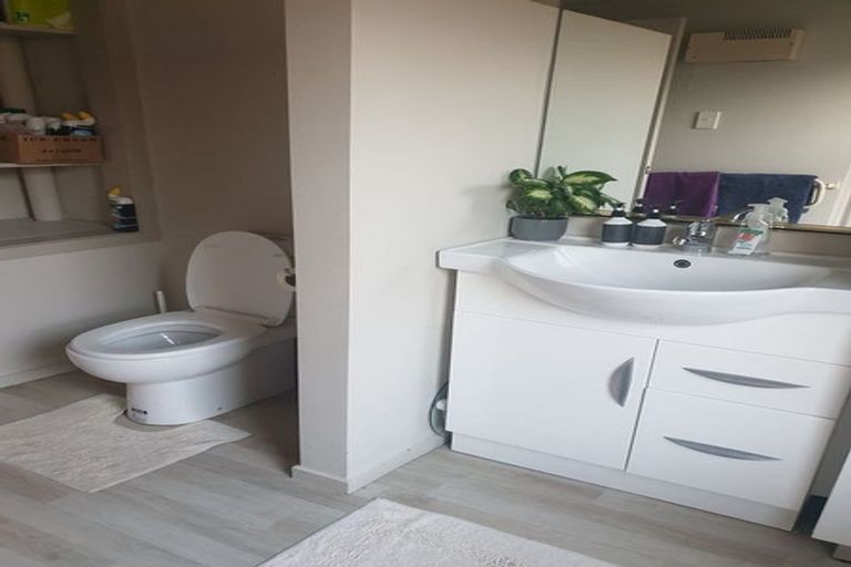 Photo of property in 121 Renown Road, Raumati South, Paraparaumu, 5032