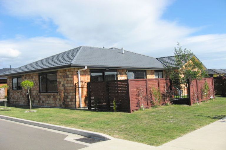Photo of property in 2 Manhattan Court, Paraparaumu Beach, Paraparaumu, 5032