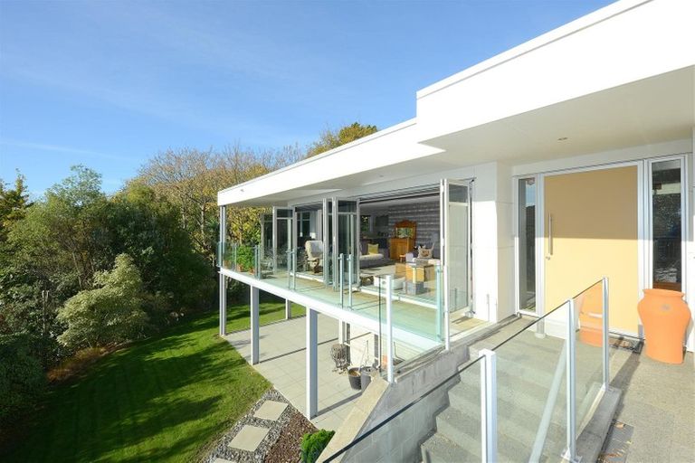 Photo of property in 30 Overdale Drive, Cashmere, Christchurch, 8022