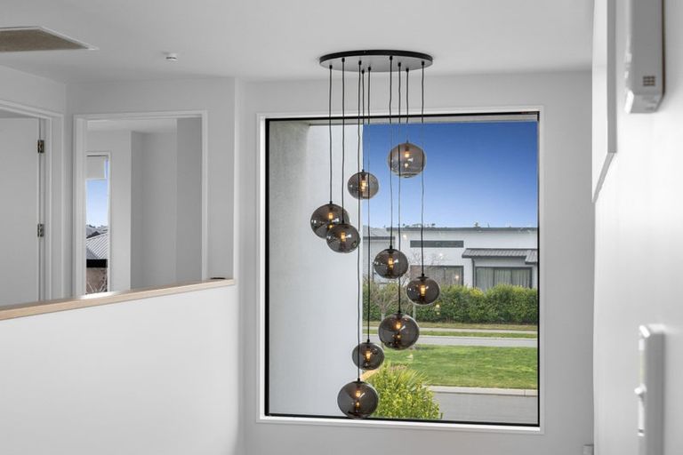 Photo of property in 1 Challow Court, Rolleston, 7615