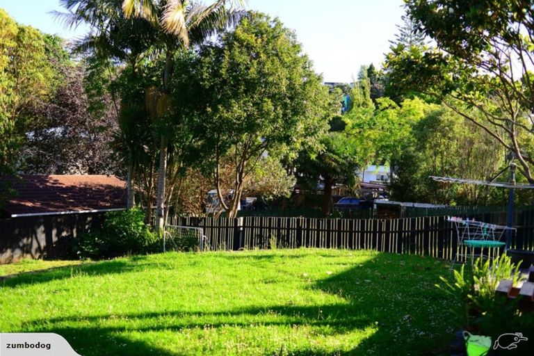 Photo of property in 87 Mountbatten Avenue, Hillcrest, Auckland, 0627