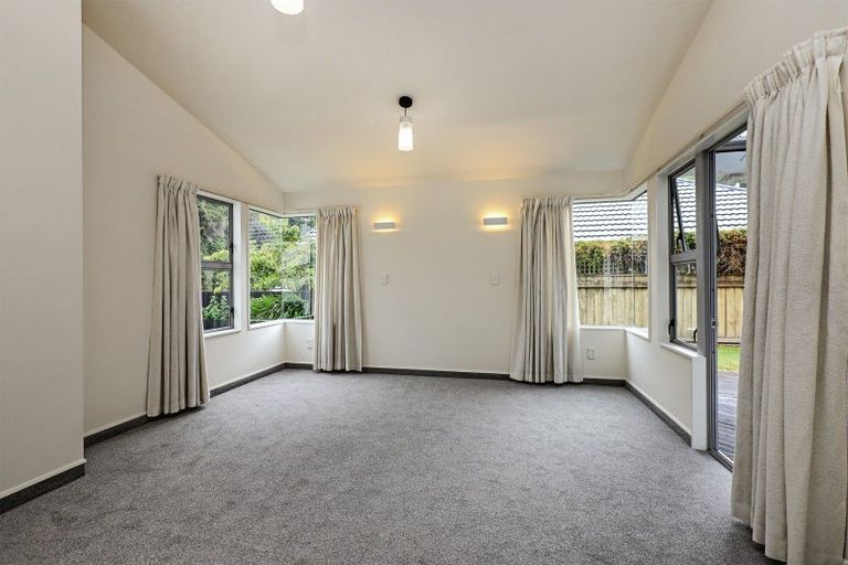 Photo of property in 135 Milton Road, Bluff Hill, Napier, 4110