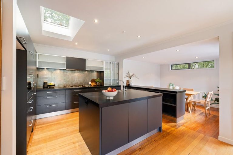 Photo of property in 35 Kirkwood Avenue, Upper Riccarton, Christchurch, 8041