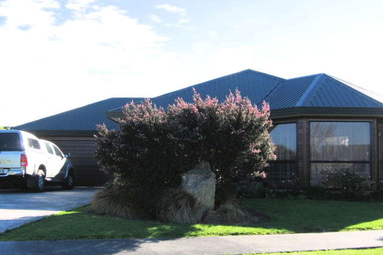 Photo of property in 27 Jefferson Crescent, Milson, Palmerston North, 4414