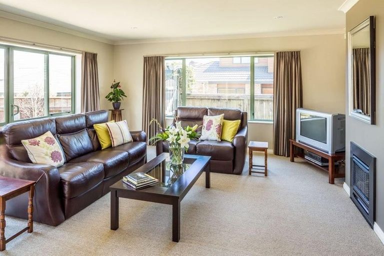 Photo of property in 37 Saint Ives Drive, Camborne, Porirua, 5026