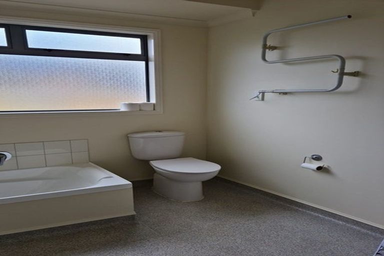 Photo of property in 40 Belvedere Road, Carterton, 5713