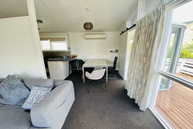 Photo of property in 32 Evans Pass Road, Sumner, Christchurch, 8081