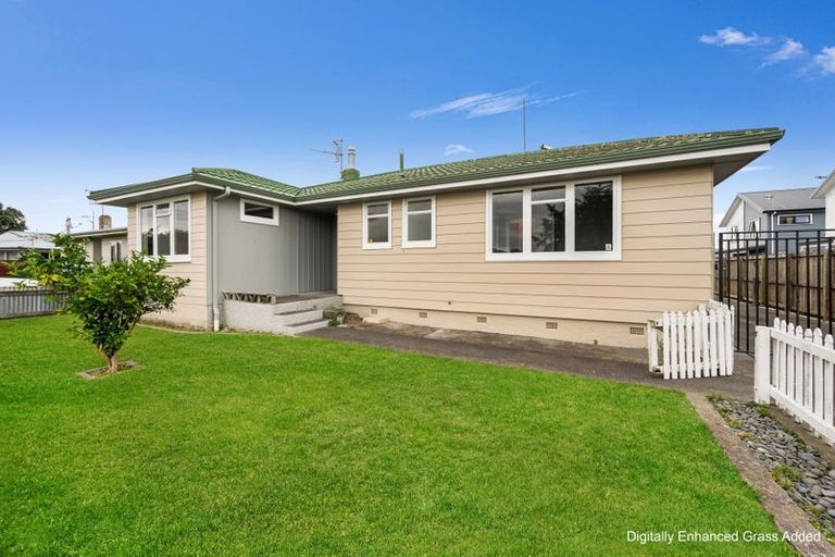 Photo of property in 4 Bright Crescent, Maraenui, Napier, 4110