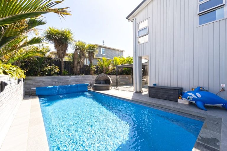 Photo of property in 62 Caldera Drive, Long Bay, Auckland, 0630