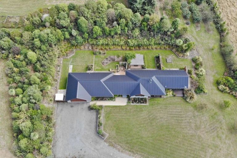 Photo of property in 175 Summerhill Road, Cust, Rangiora, 7471