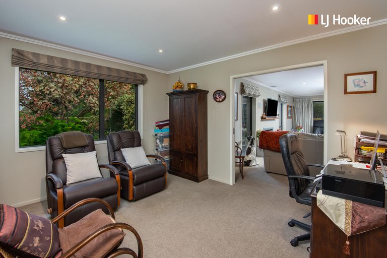 Photo of property in 11 Reid Avenue, Mosgiel, 9024