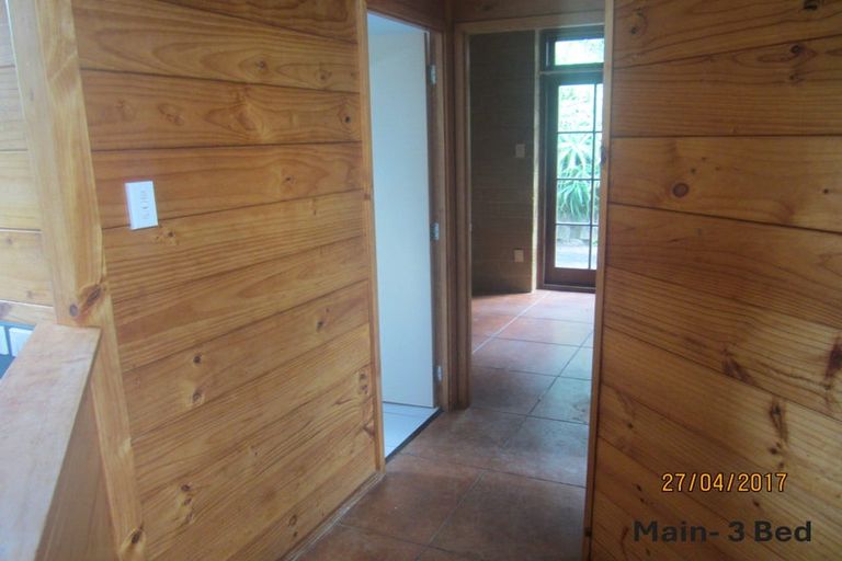 Photo of property in 1812 Kaipara Coast Highway, Kaukapakapa, 0984