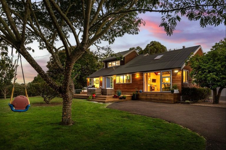 Photo of property in 1083 Kahikatea Flat Road, Waitoki, Kaukapakapa, 0871